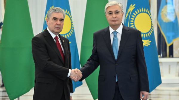 Токаев: Казахско-туркменские отношения развиваются по восходящей