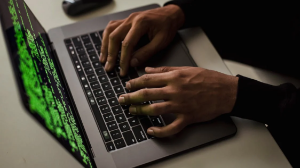 Серийного афериста поймали в Караганде