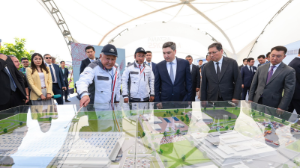 Бектенов посетил предприятия индустриальной зоны Алматы