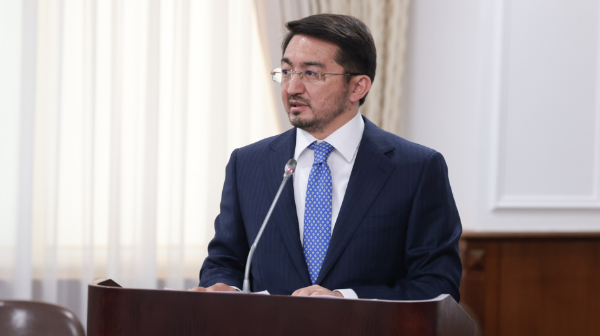 Готовность Казахстана к внедрению ИИ в экономику высокая – Жаслан Мадиев