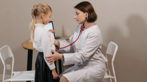 Угроза кори: главный санврач Астаны высказалась о вакцинации