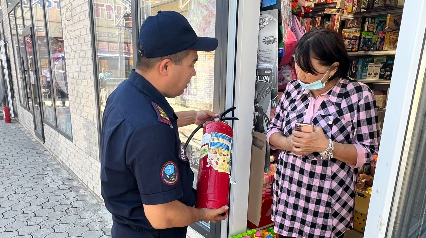 В стране стартовала акция “Қауіпсіз сауда”