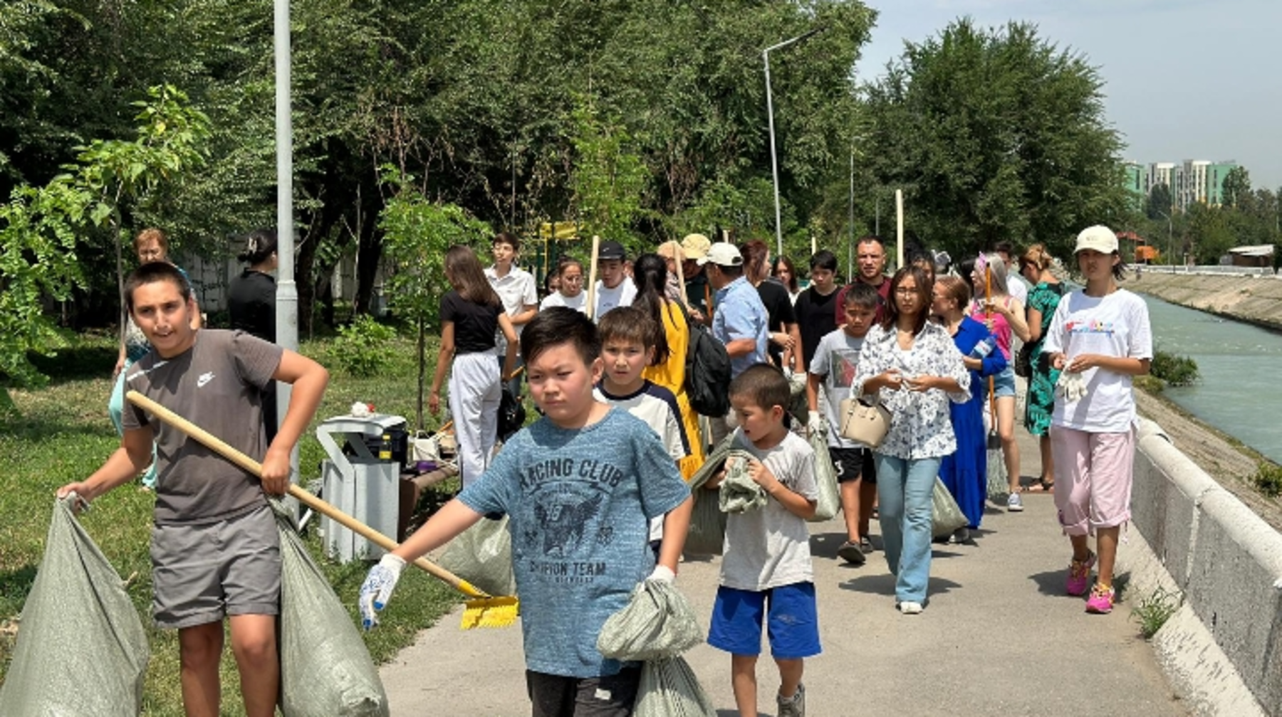 В Алматы стартовала декада ко Дню молодежи