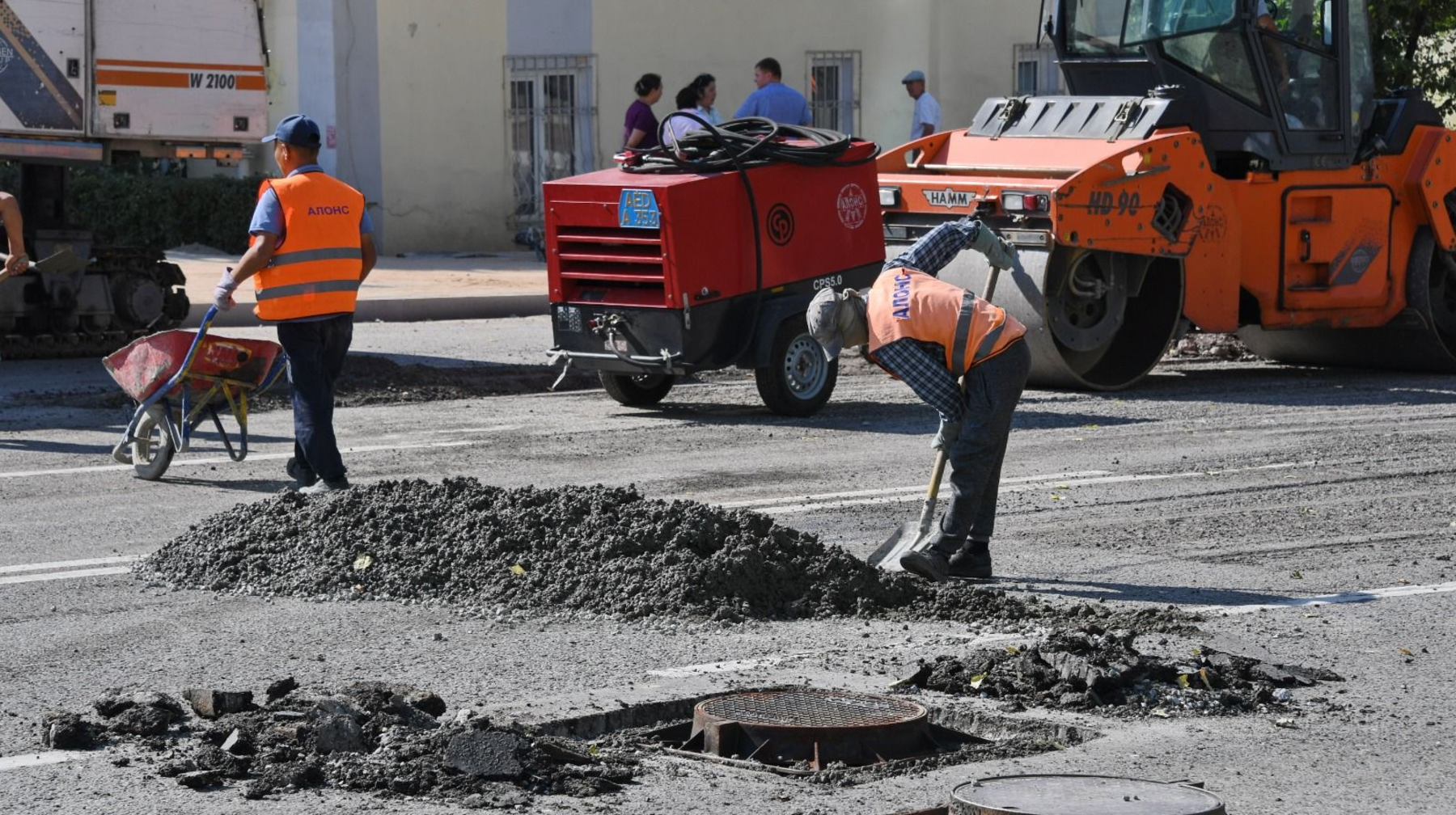 В Алматы ограничат движение на одном из участков по проспекту аль-Фараби