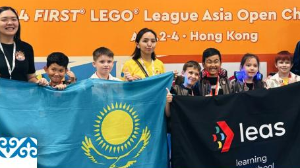 Казахстанские школьники вернулись с наградой чемпионата по робототехнике в Гонконге