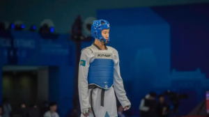 Самый молодой казахстанский олимпиец выиграл свой первый поединок