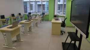 В Алматы уровень оснащенности школ предметными кабинетами достиг 85%