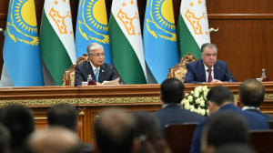 Президенты Казахстана и Таджикистана выступили с совместным заявлением