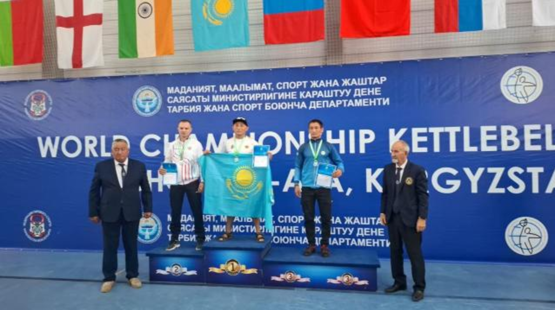 Казахстанский десантник завоевал золото на чемпионате мира по гиревому спорту