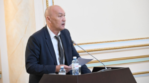 Как соблюдаются требования о рекламе в Алматы, рассказали в маслихате 