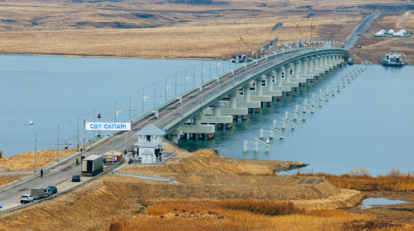 На Бухтарминском водохранилище открыли самый длинный мост в стране