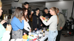 «Сдай пластик – заработай деньги»: как алматинцы продвигают проекты ответственного потребления