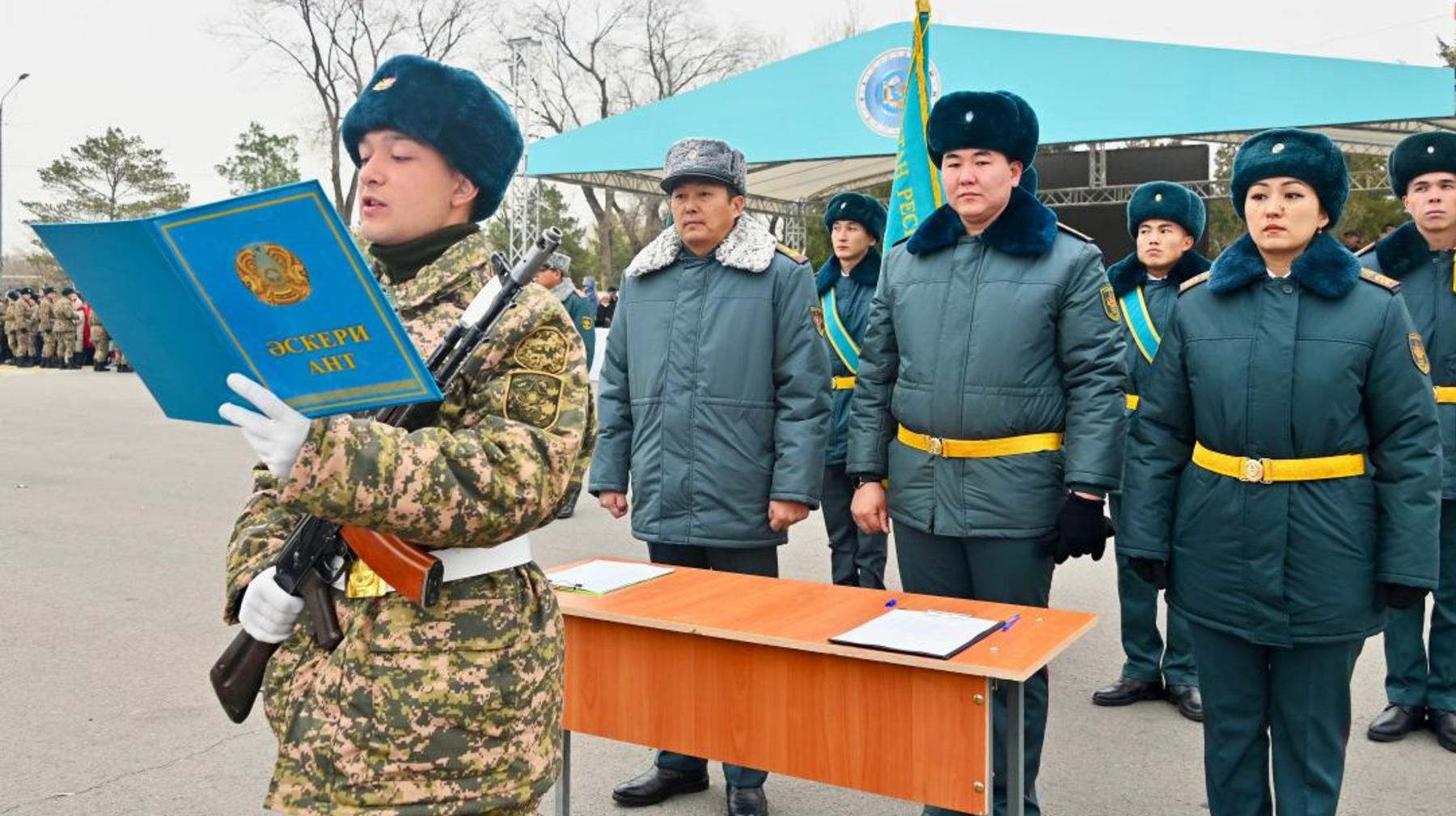 В Конаеве полторы сотни солдат дали клятву на верность Родине