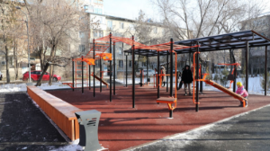 Продолжается благоустройство дворов в Ауэзовском районе Алматы