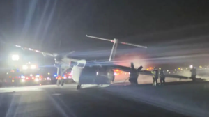 Череда авиакатастроф: самолет загорелся в Канаде при посадке