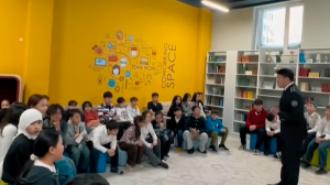 Сотрудники АФМ проводят уроки финграмотности по всей стране