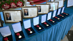 Токаев вручил награды сотрудникам силовых структур