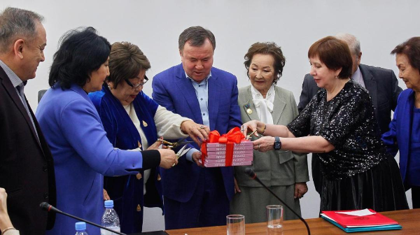 Книгу, посвященную жизни и творчеству Сауык Жакановой, презентовали в Алматы