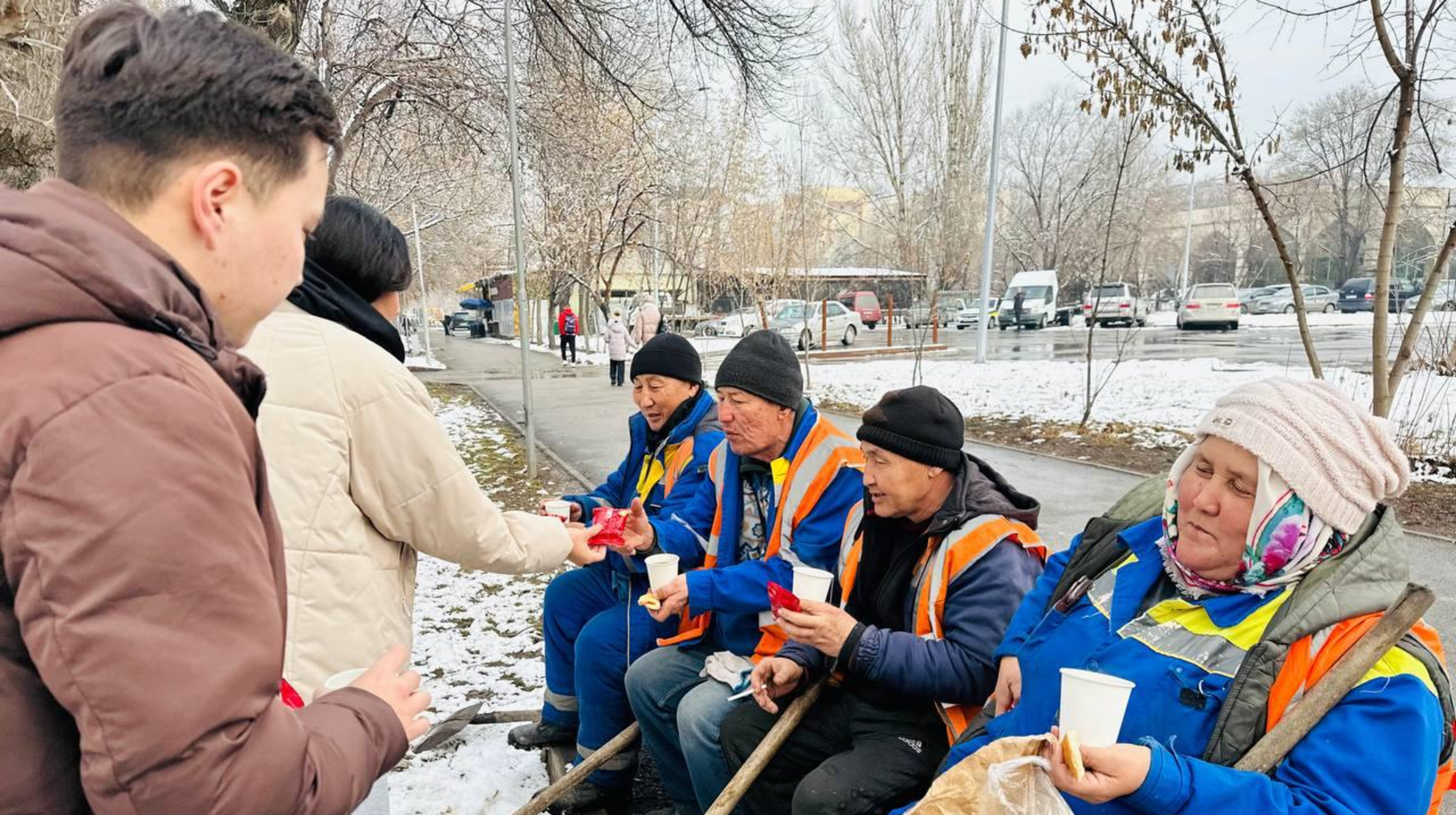 В честь Дня благодарности в Алматы проведена благотворительная акция «Мейірім көпірі»