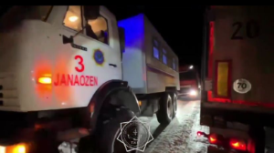 Около 50 большегрузов отбуксировали спасатели в Мангистауской области