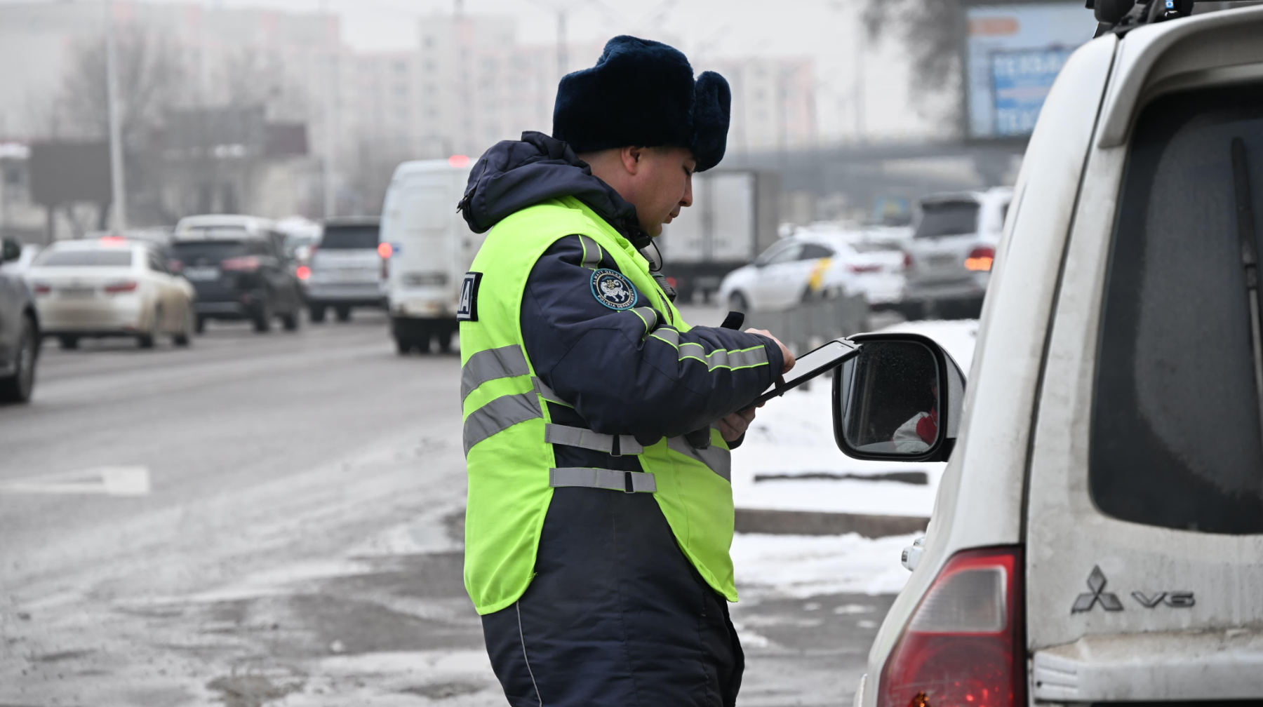 В Алматы проводится акция «Чистый воздух» по замеру токсичности выхлопных газов