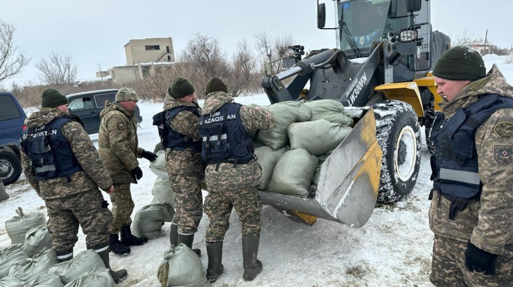 Продолжаются активные противопаводковые мероприятия в регионах Казахстана