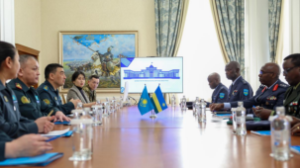 Министерство обороны Казахстана посетила военная делегация Руанды