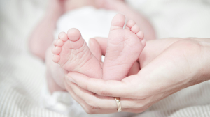 Депутат Нурумова предложила расширить скрининг новорожденных