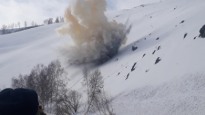 МЧС предупреждает казахстанцев о лавиноопасности в горах