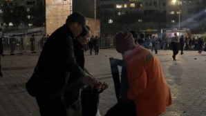 Жители очистили площадь от мусора после концерта в Актау