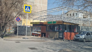 Недостроенный объект демонтируют в Алматы по решению суда 