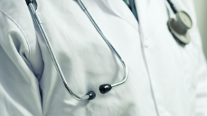 Депутат Нурумова призвала пересмотреть планы по введению НДС в здравоохранении