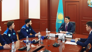 Министр Мырзабосынов обсудил с ведущими атлетами подготовку к Олимпиаде-2026