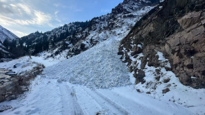 МЧС призывает воздержаться от походов в горы из-за угрозы лавин