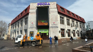 Более 1200 незаконных вывесок демонтировали в Астане