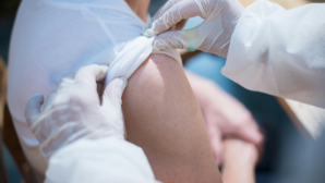 15 тысяч девочек получили вторую дозу прививки против ВПЧ в Казахстане 