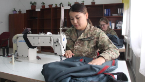 К параду Победы шьют форму для казахстанских гвардейцев