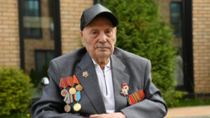 В Алматы поздравили со 100-летием ветерана войны Ивана Бегунова