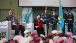 В Алматы почтили память Героев Советского Союза Аликбая Косаева и Ерденбека Неткалиева