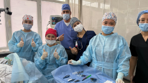 Впервые в ЦГКБ Алматы проведена пересадка роговицы