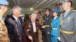 80-летие Победы: в Алматы поздравили ветеранов войны и тружеников тыла – фоторепортаж 