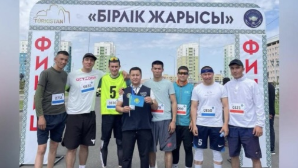 Полицейские стали победителями марафона в Туркестанской области