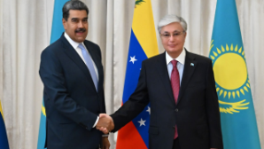 Касым-Жомарт Токаев провел встречу с Николасом Мадуро