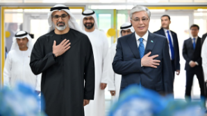 Глава государства и наследный принц Абу-Даби посетили школу имени шейха Халифы в Астане