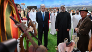 Глава государства и наследный принц Абу-Даби посетили выставку «Этноаул»