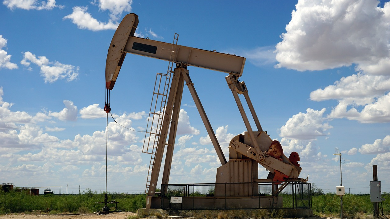 Переработка нефти в Казахстане выросла на 10,8%