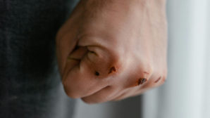 Какие меры принимаются для предотвращения бытового насилия в Астане