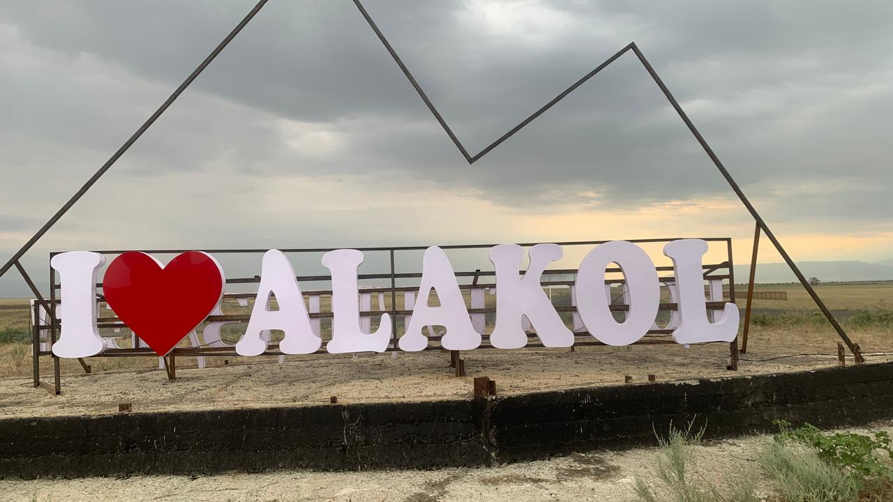  Дополнительные вагоны и авиарейсы до Алаколя запустят в Казахстане