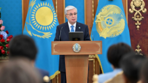 Токаев выступил на церемонии награждения работников культуры и искусства