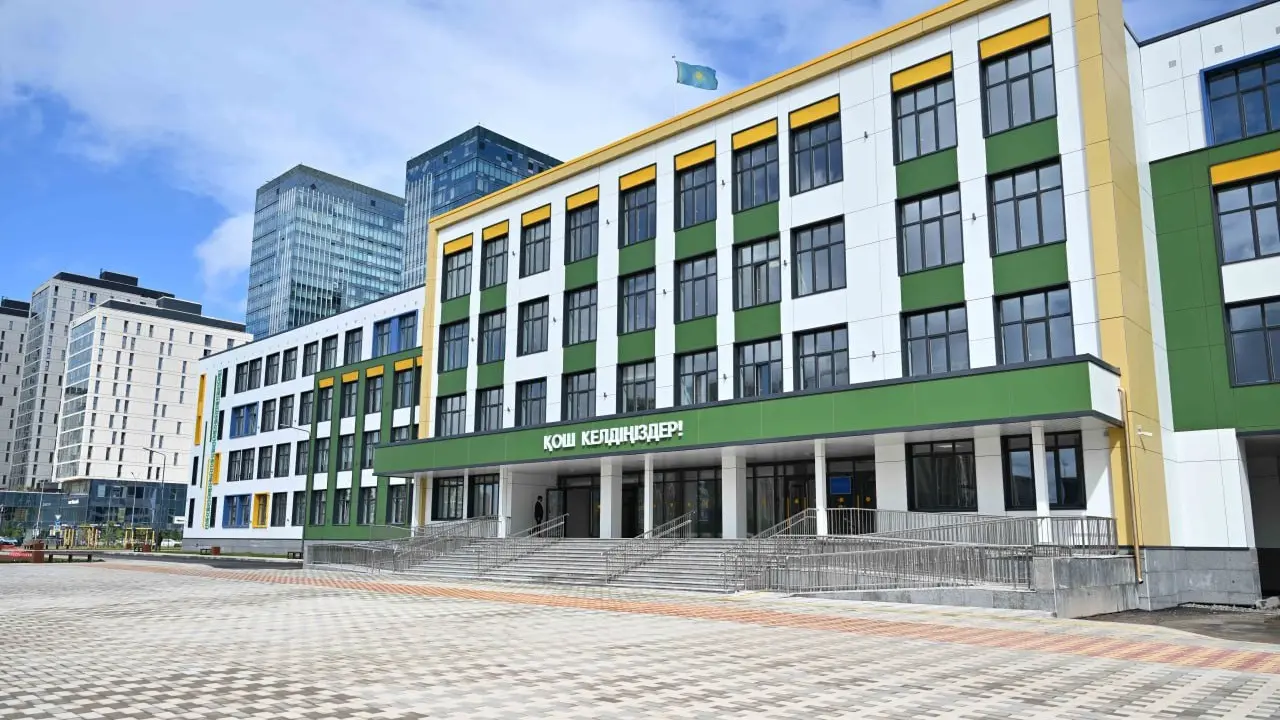 Переименовать комфортные школы в "Келешек мектептері" намерены в Казахстане   